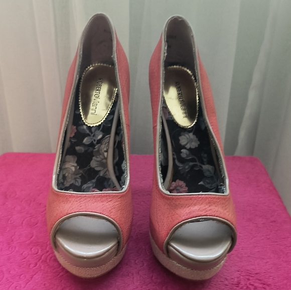 Platform peep toe heels, coral red, gold trim, cork heel, size 7us EUC - Picture 1 of 5
